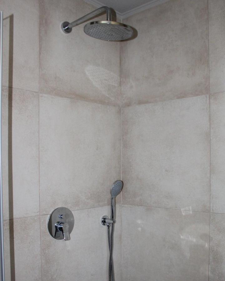 Agali Supreme Hospitality And Comfort Afytos Ngoại thất bức ảnh